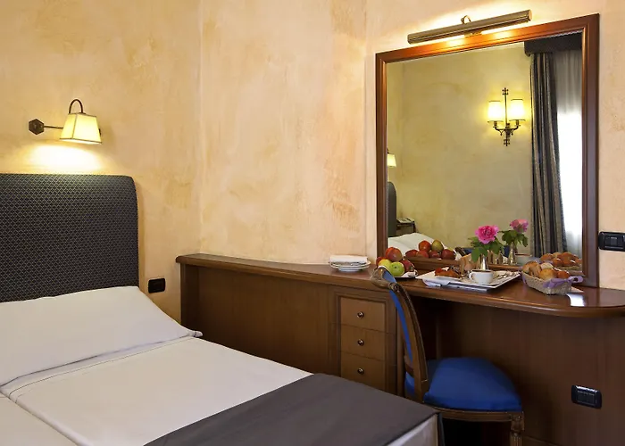 Hotel La Fenice 3*